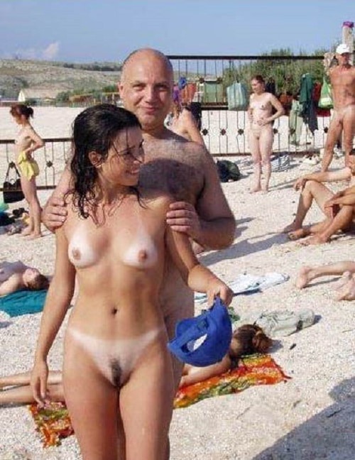 Frauen nackt am strand